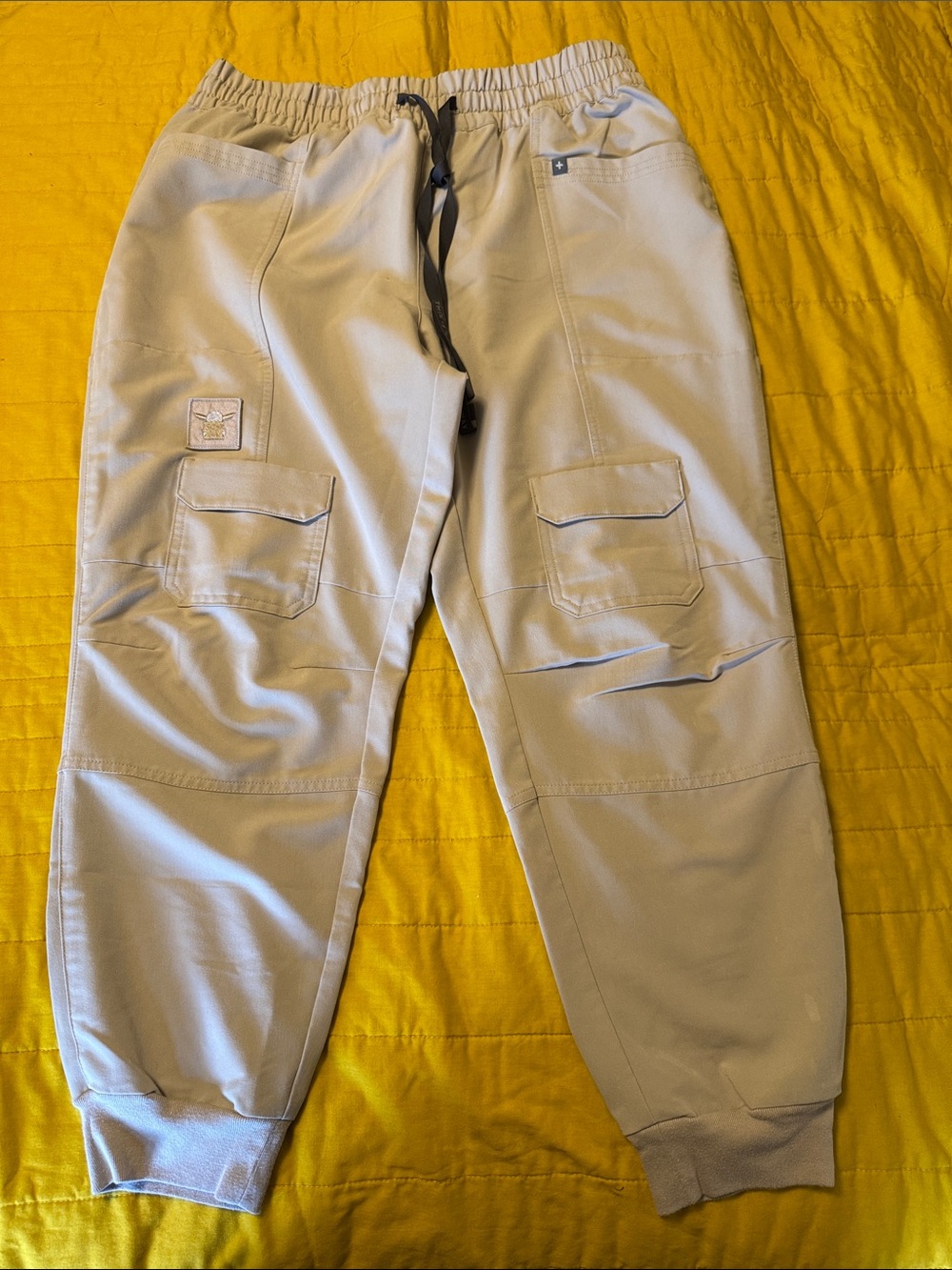 FIGS Star Wars Mandalorian scrub pants